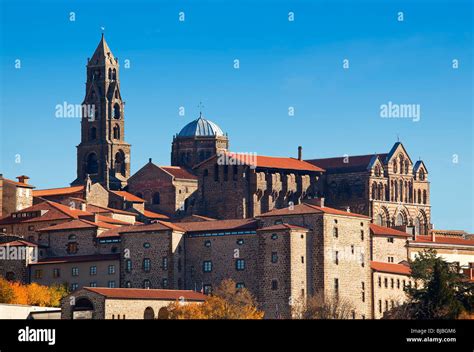 le puy en velay cathedral.